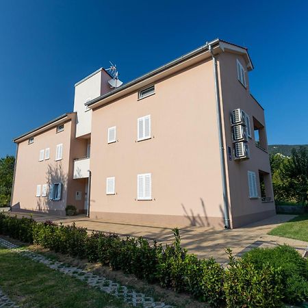 Apartments Crnekovic Jasna باشْكا المظهر الخارجي الصورة