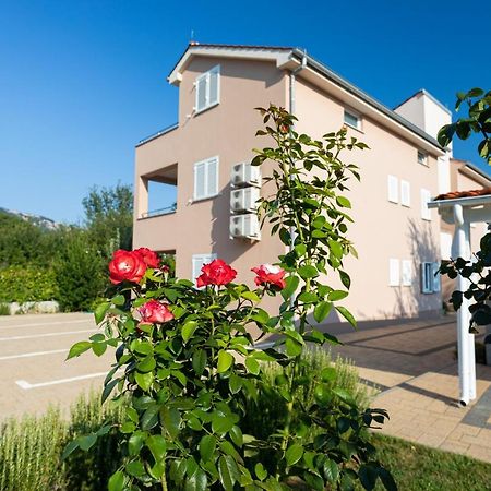 Apartments Crnekovic Jasna باشْكا المظهر الخارجي الصورة