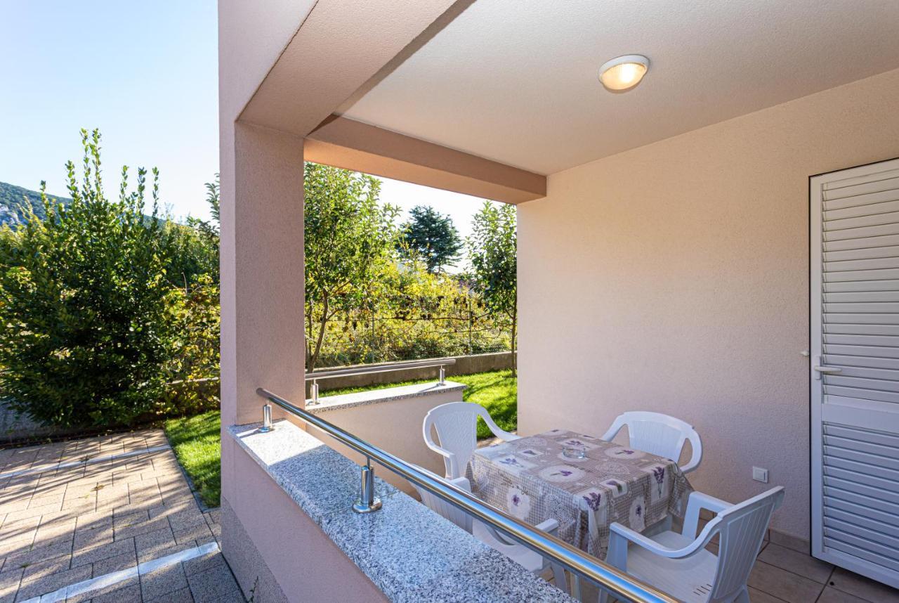 Apartments Crnekovic Jasna باشْكا المظهر الخارجي الصورة