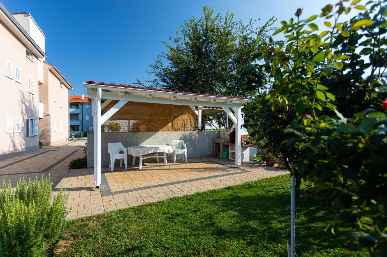Apartments Crnekovic Jasna باشْكا المظهر الخارجي الصورة