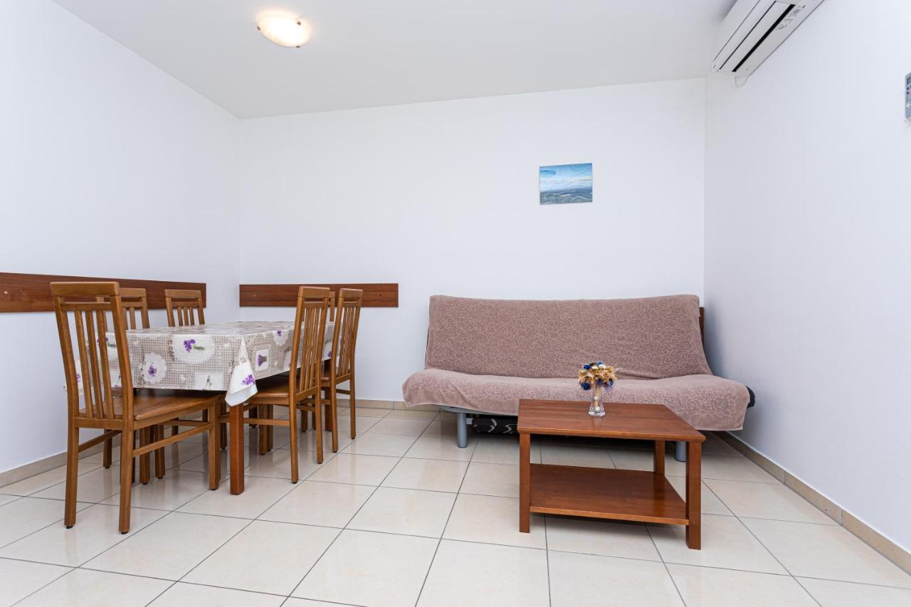 Apartments Crnekovic Jasna باشْكا المظهر الخارجي الصورة
