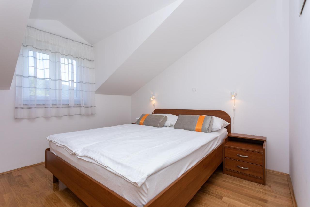 Apartments Crnekovic Jasna باشْكا المظهر الخارجي الصورة