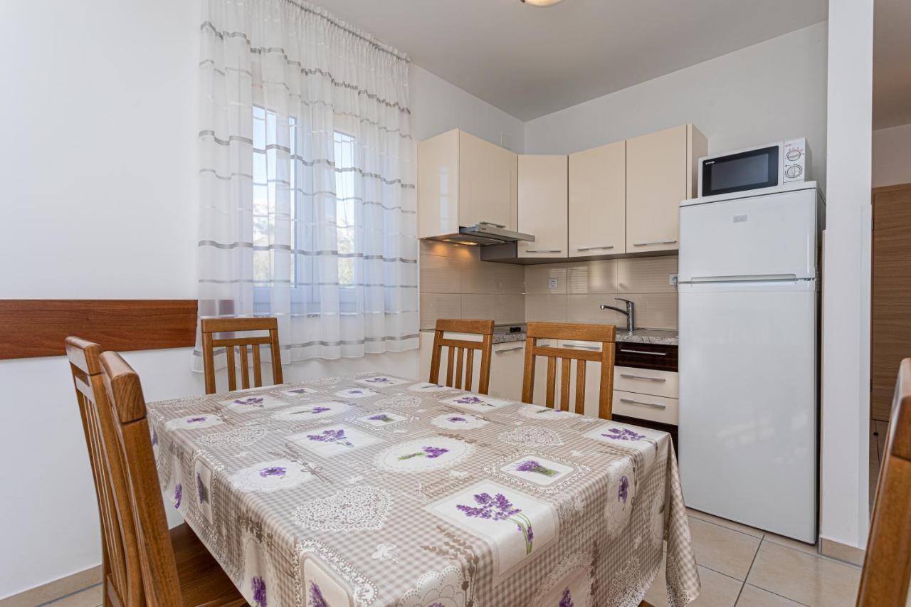 Apartments Crnekovic Jasna باشْكا المظهر الخارجي الصورة