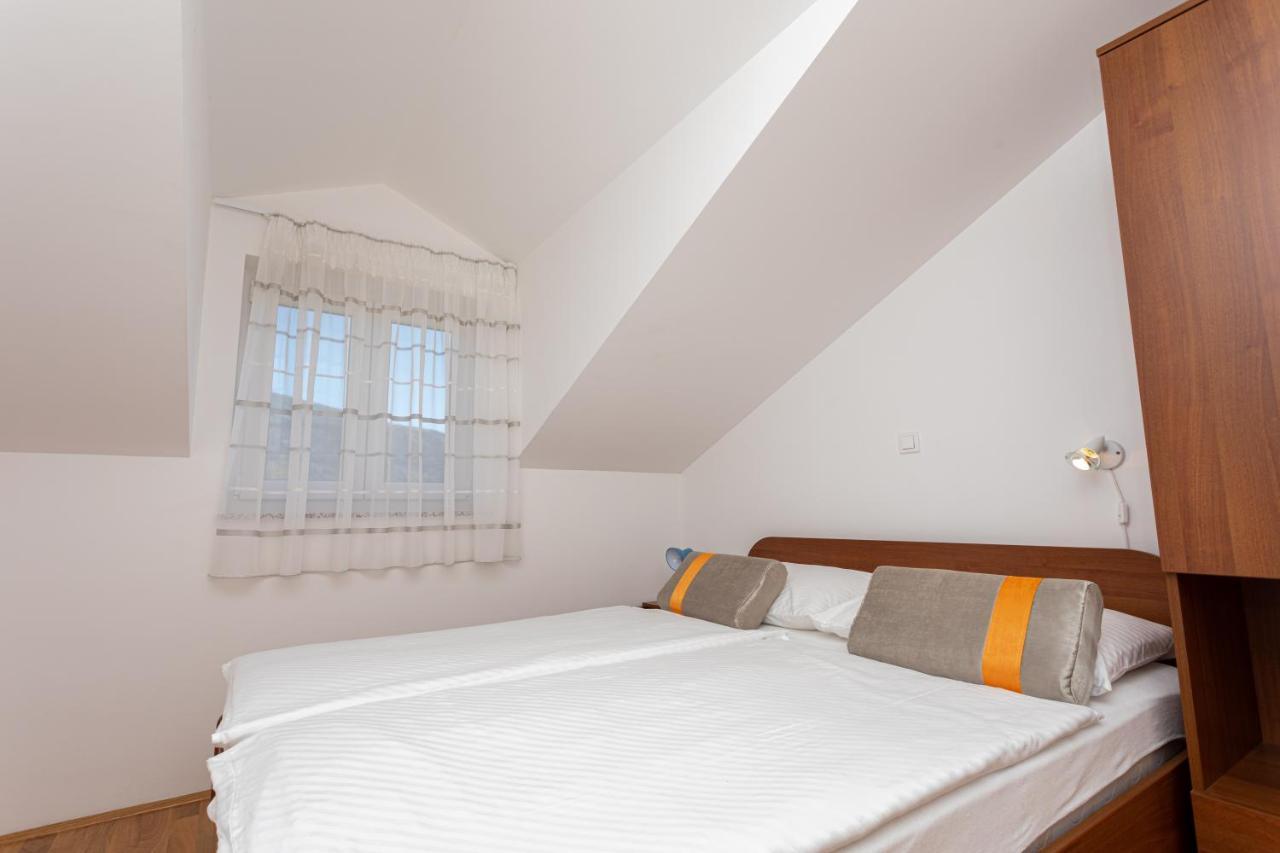 Apartments Crnekovic Jasna باشْكا المظهر الخارجي الصورة