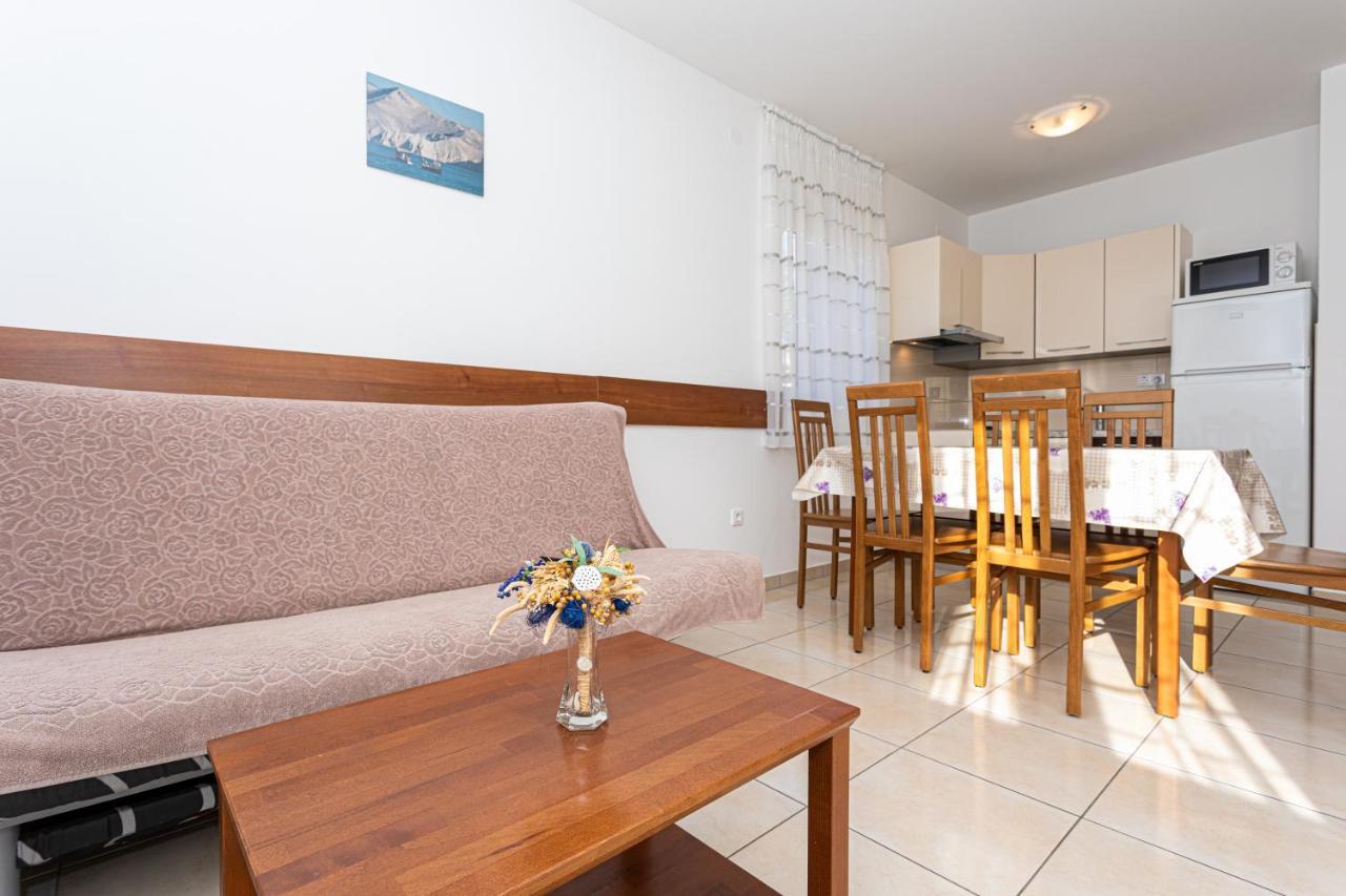 Apartments Crnekovic Jasna باشْكا المظهر الخارجي الصورة