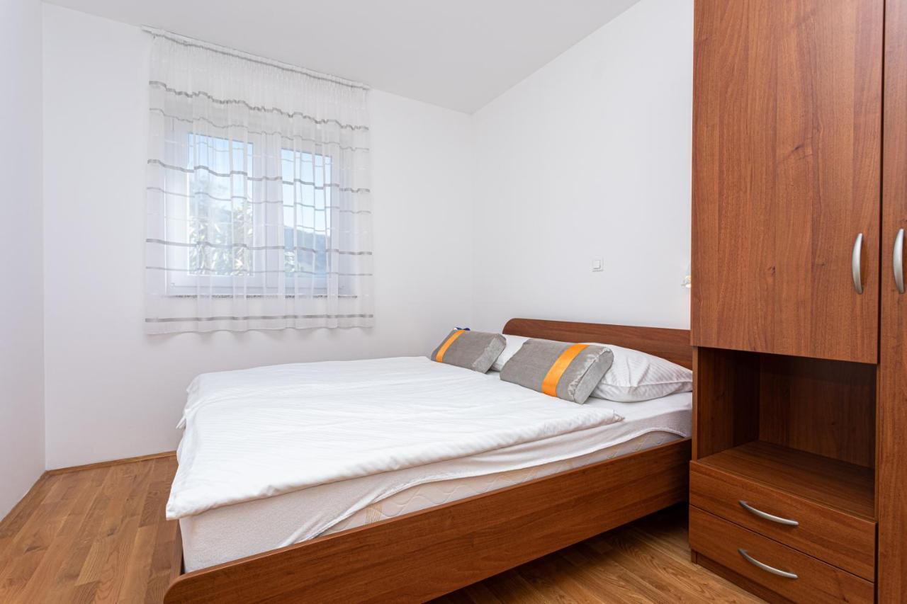 Apartments Crnekovic Jasna باشْكا المظهر الخارجي الصورة