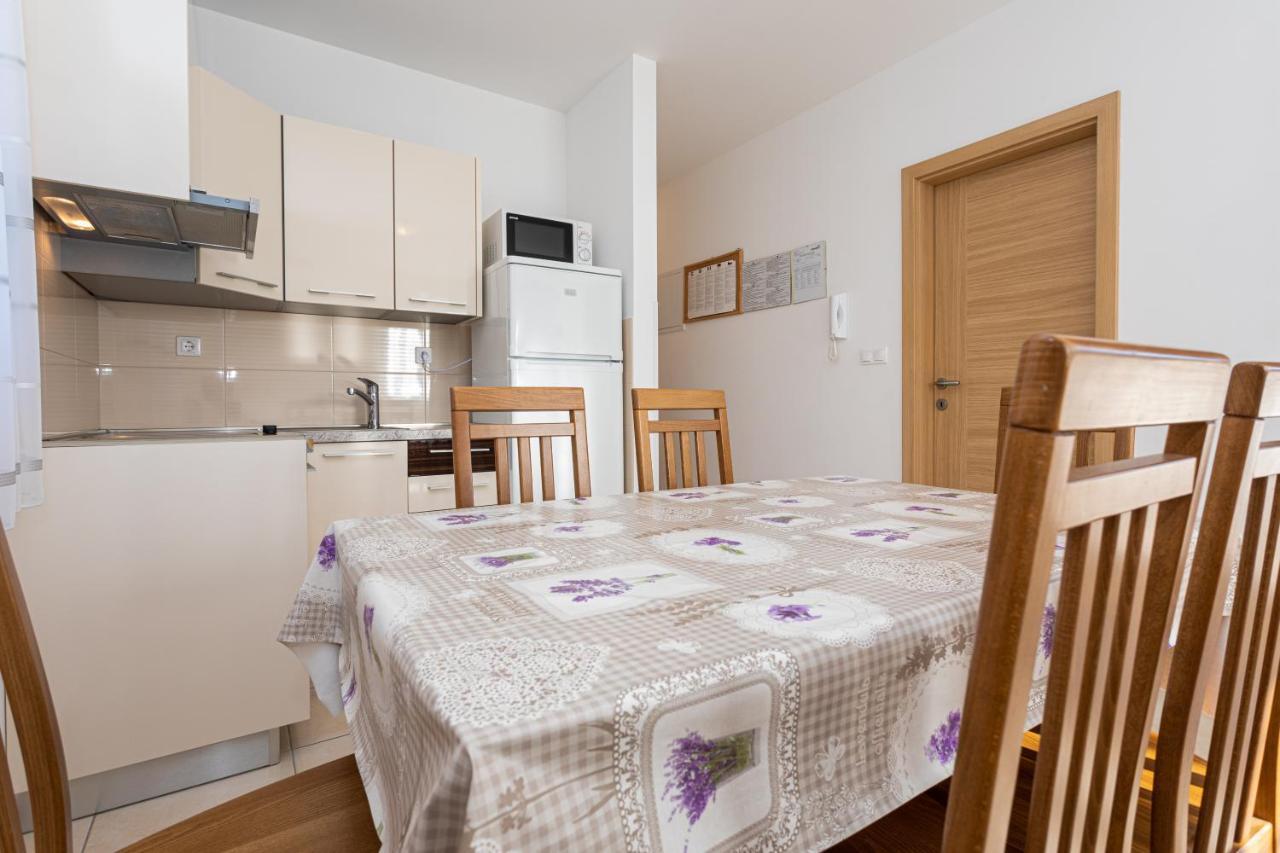 Apartments Crnekovic Jasna باشْكا المظهر الخارجي الصورة