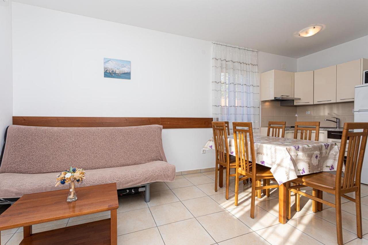 Apartments Crnekovic Jasna باشْكا المظهر الخارجي الصورة