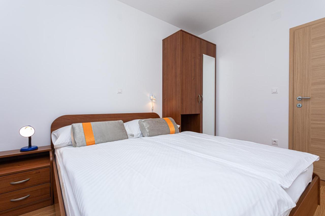Apartments Crnekovic Jasna باشْكا المظهر الخارجي الصورة