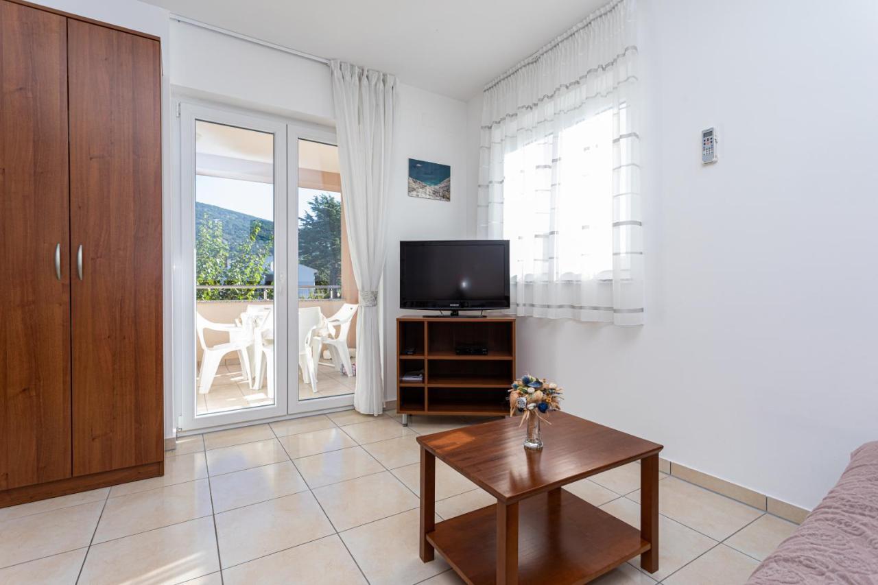 Apartments Crnekovic Jasna باشْكا المظهر الخارجي الصورة
