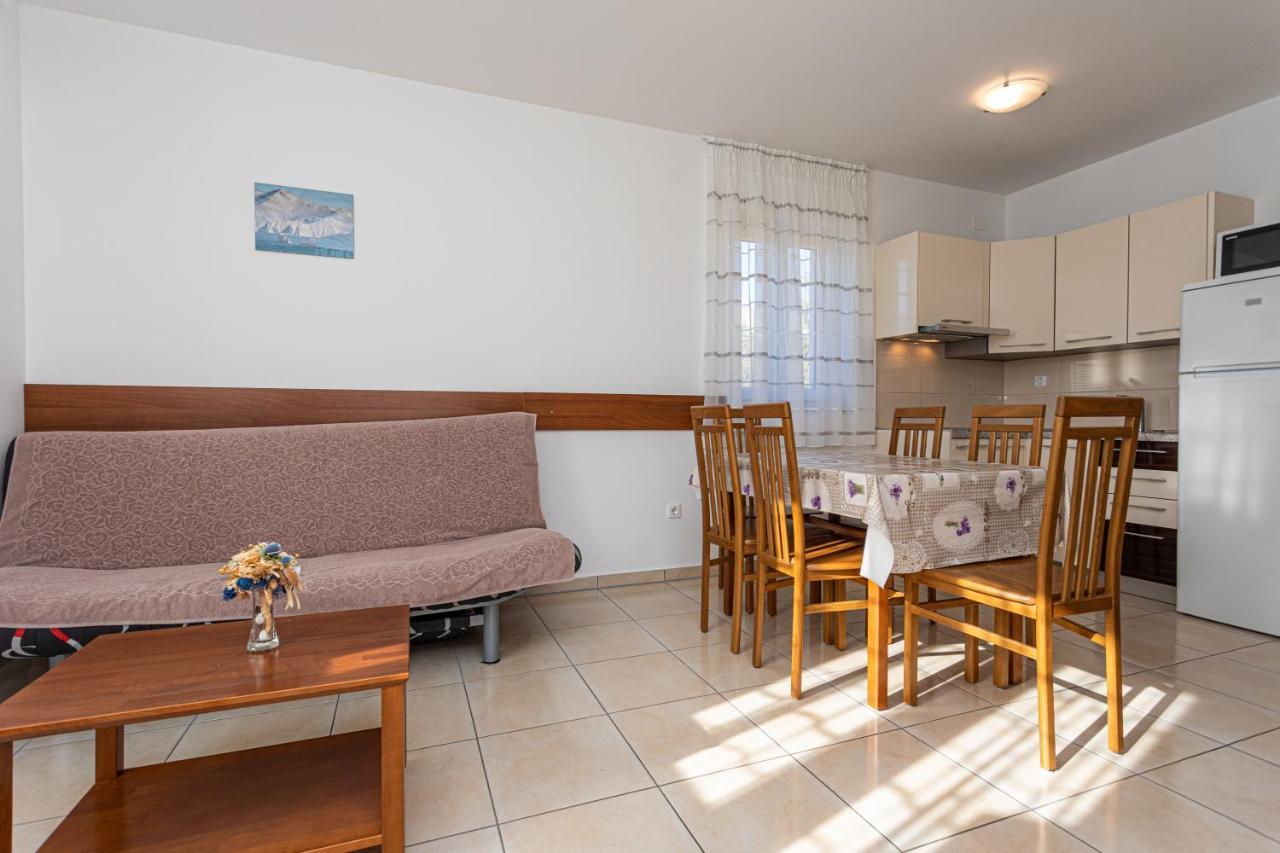 Apartments Crnekovic Jasna باشْكا المظهر الخارجي الصورة