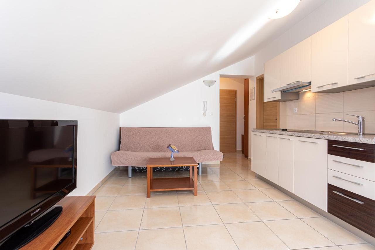 Apartments Crnekovic Jasna باشْكا المظهر الخارجي الصورة